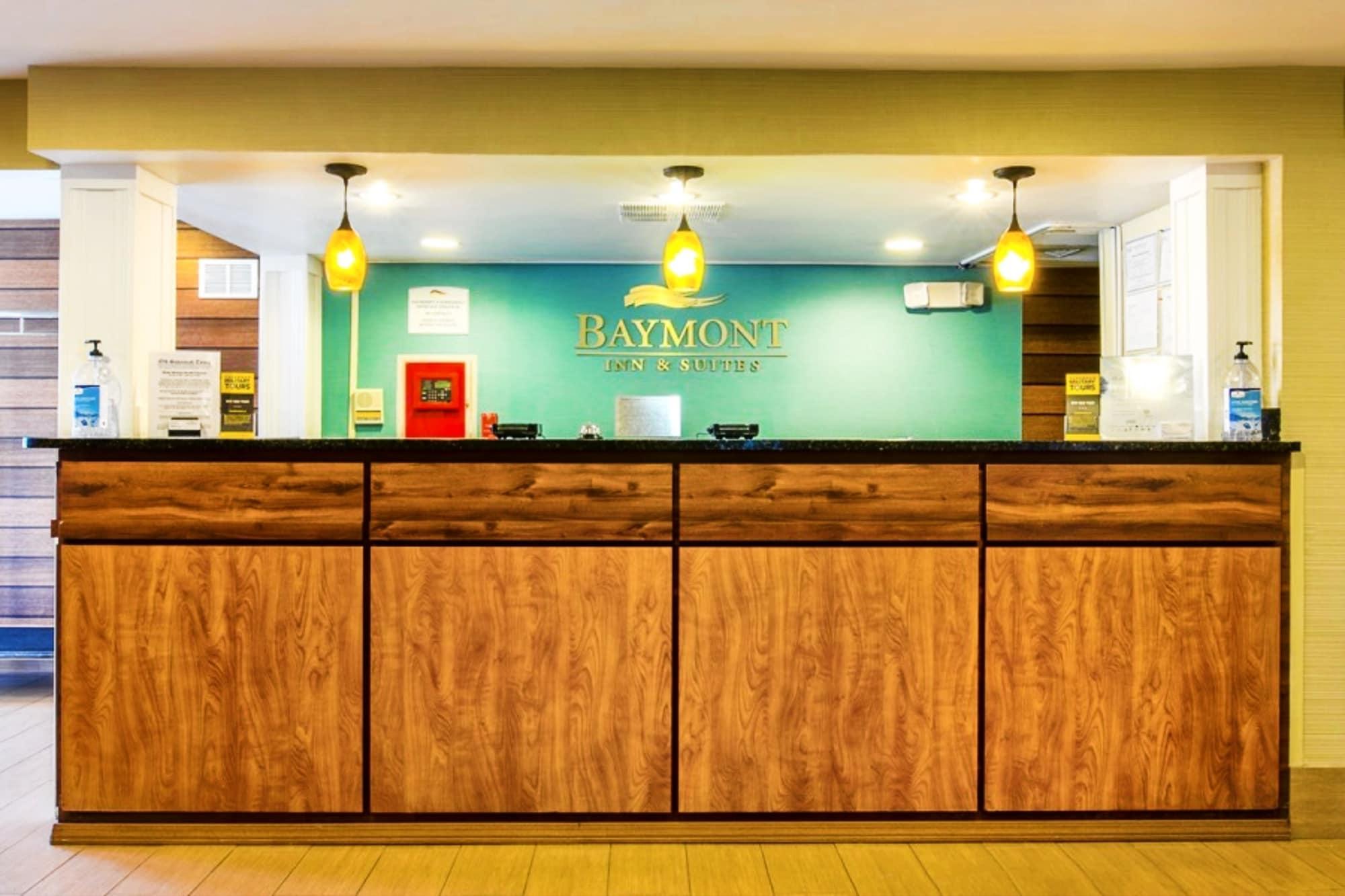 Baymont By Wyndham Savannah Midtown Exterior photo